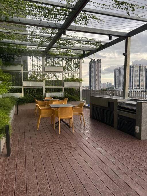 Millerz 3r2b Near Midvalley 3 Beds 3 Bedrooms Staycation Choice Pangsapuri *