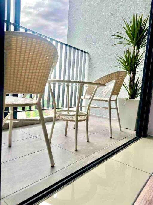 Pangsapuri Millerz 3r2b Near Midvalley 3 Beds 3 Bedrooms Staycation Choice *