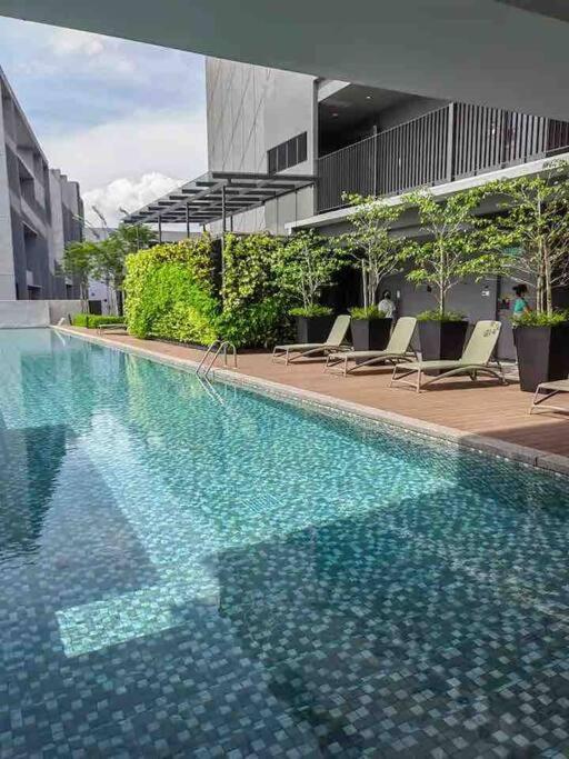 Millerz 3r2b Near Midvalley 3 Beds 3 Bedrooms Staycation Choice Pangsapuri *